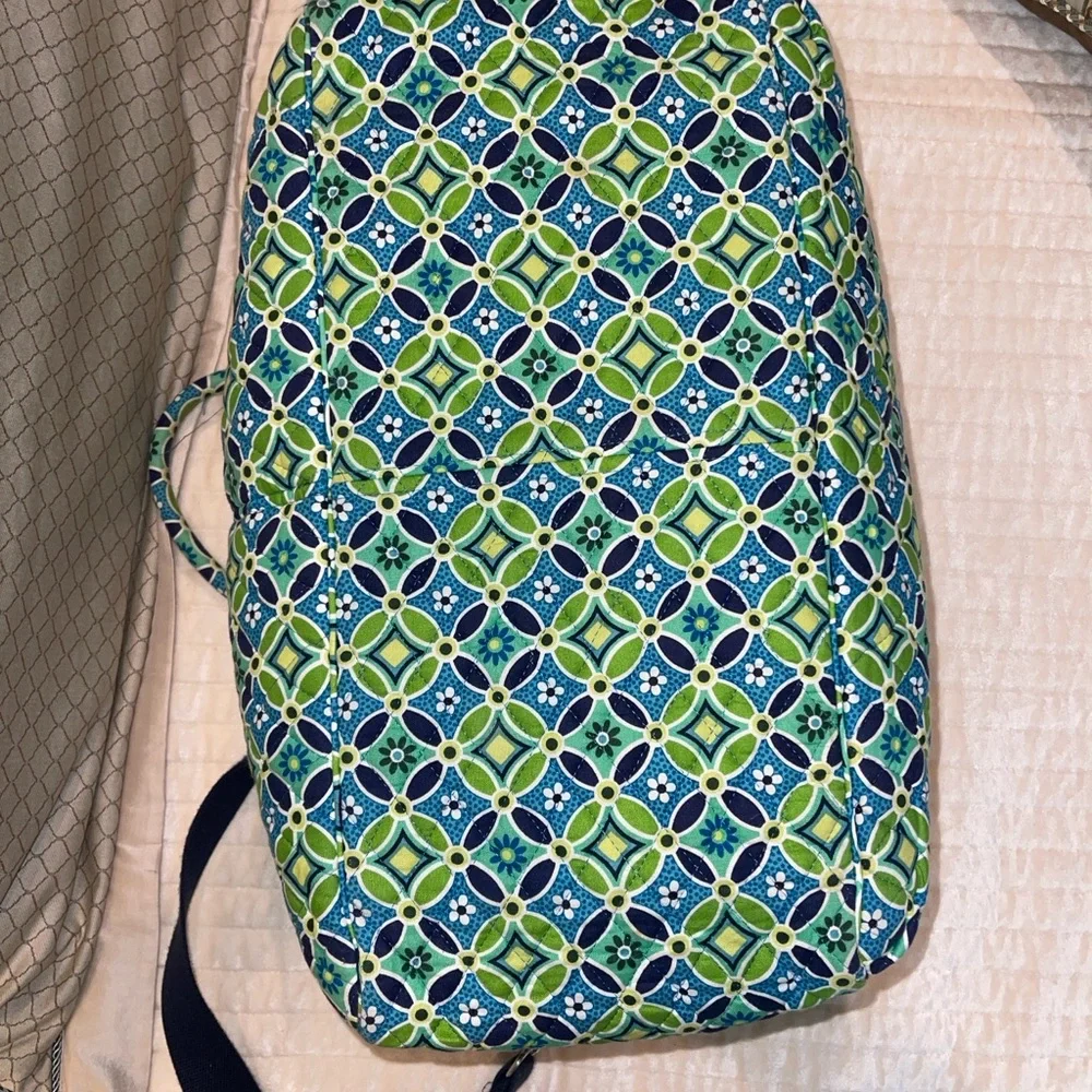 Vera Bradley Vintage Daisy Daisy Blue and Green Quilted Travel Bag - Picture 6 of 9